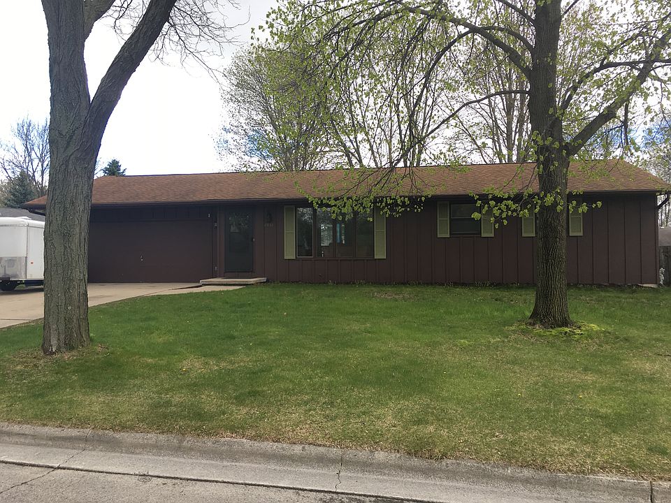 1st image of 2937 Ferndale Dr
