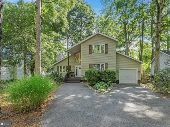 13 Royal Oaks Dr, Ocean Pines, MD 21811