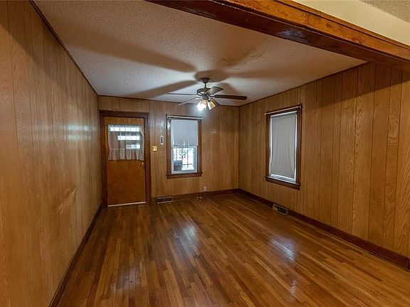 3rd image of 4015 Strong Ave