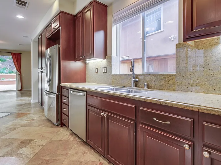 936 Citrine Way — Photo 8