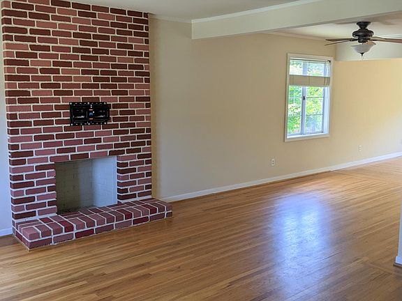 2nd image of 113 Verano Dr