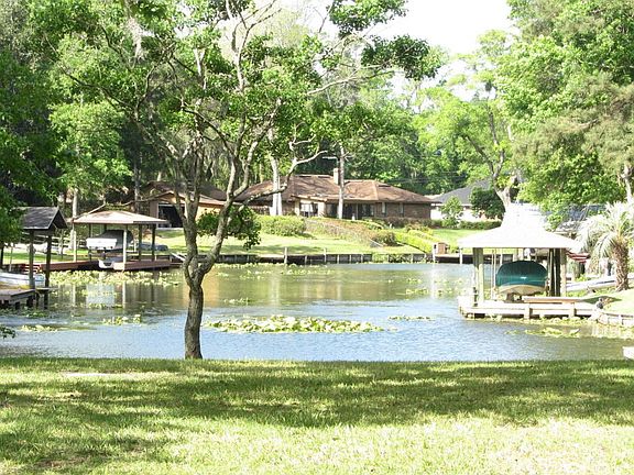 550 Wesley Road Lake Front