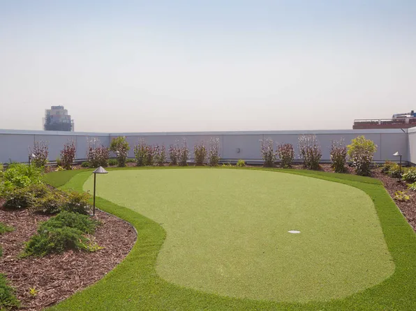 175 Kent Avenue image 33 of 39