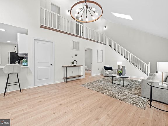 2nd image of 25898 Hills Dr
