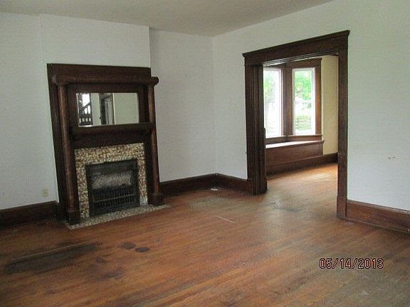 2nd image of 136 Columbia Ave