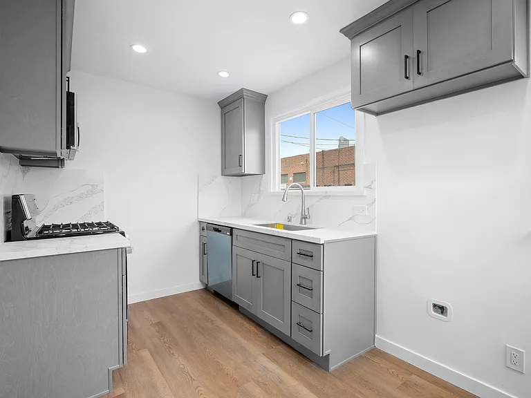 312 W Cedar Ave — Photo 16