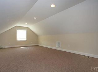 525 Capstone Dr, Lynchburg, VA 24502