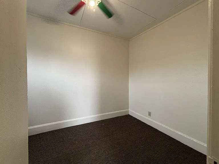 117 N Main St — Photo 6