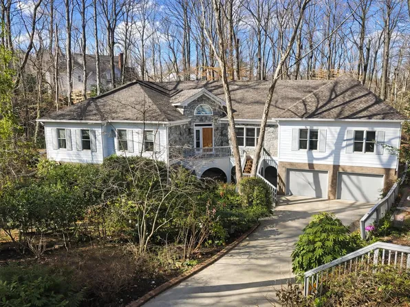 1004 Surry Dale Ct, Apex, NC 27502