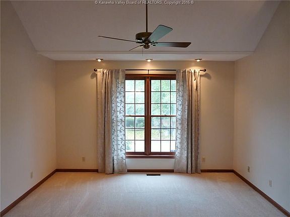4th image of 317 S Pointe Dr