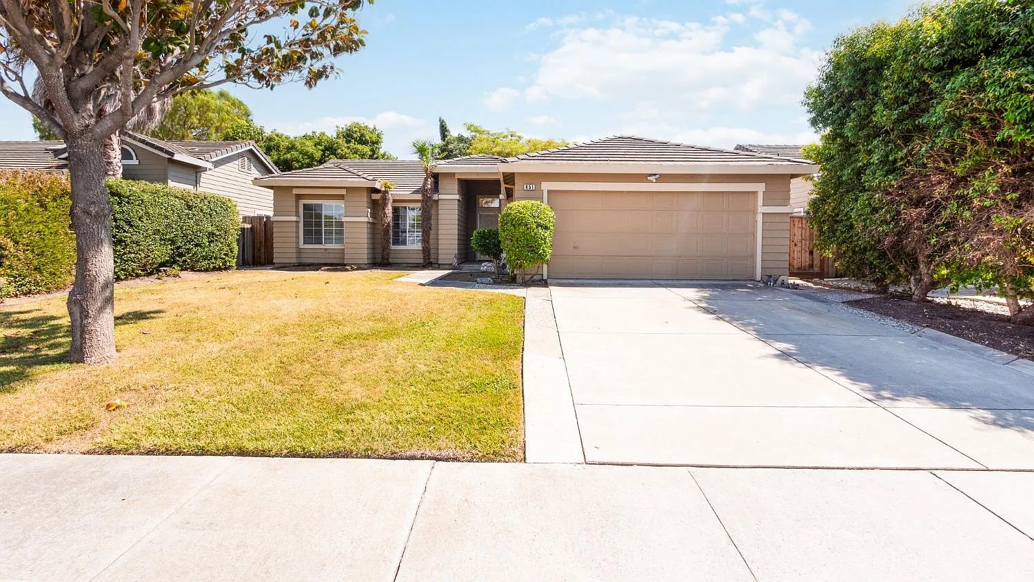 651 Del Mar Dr photo 1