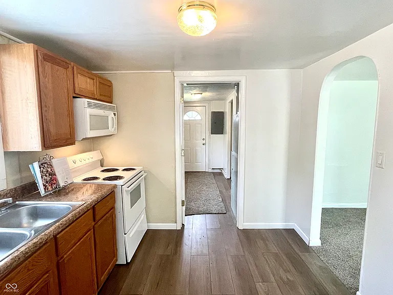1704 S Lindell Dr — Photo 9