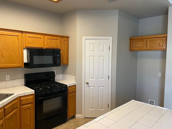 5th image of 334 N Cypress Ave