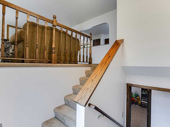 5th image of 2481 Galtier Cir