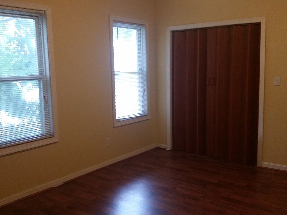 2nd image of 24 Euclid Ave #2