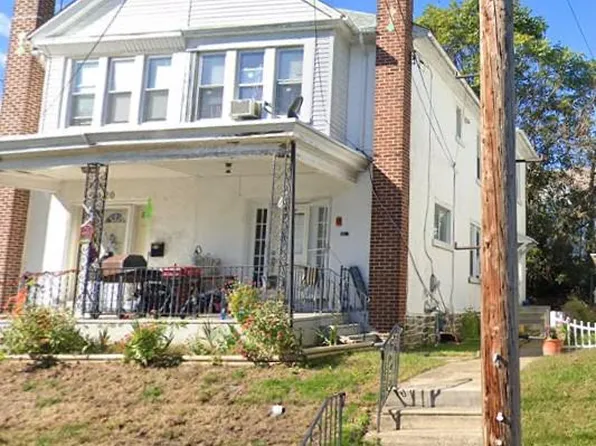 18 Elm Ave, Upper Darby, PA 19082