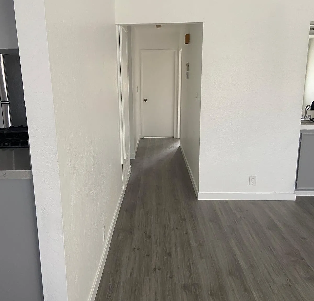 2 bed, 965 sqft, $2,100 — Photo 1