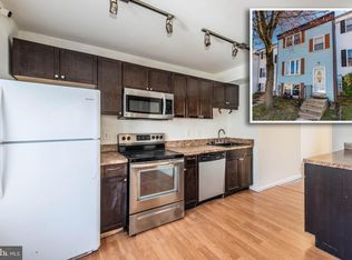 13 Bohn Ct, Rosedale, MD 21237
