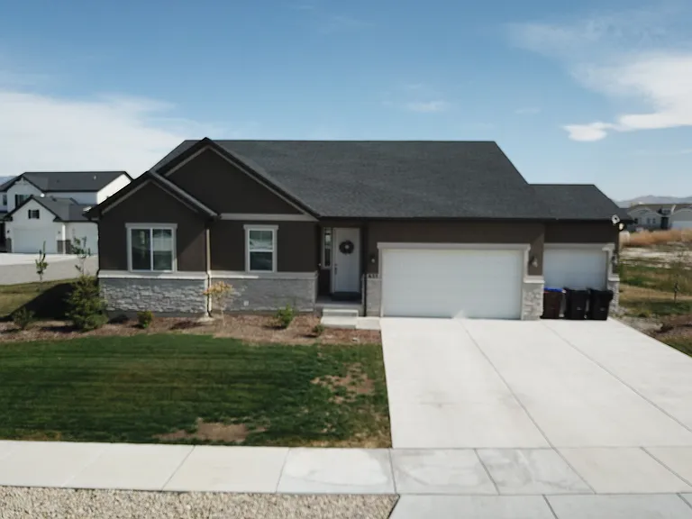 635 S Chan Dr E — Photo 22