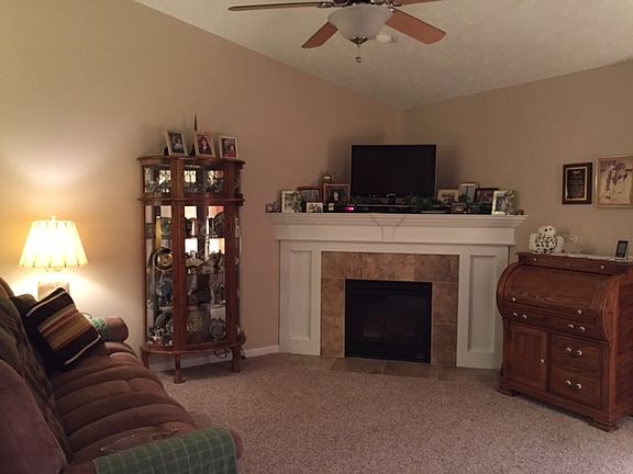 3rd image of 914 Wartburg Dr