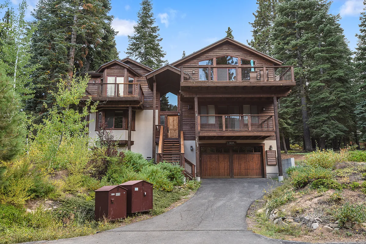 Photo 1 of 37 - 1175 Statford Way - Tahoe Vista, CA Primary Photo - 1175 Statford Way