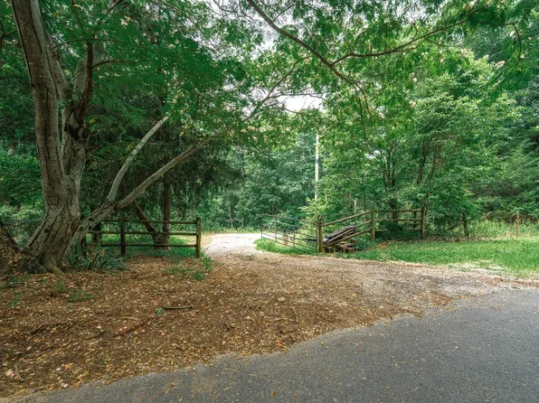 14157 Low Gap Rd #100, West Fork, AR 72774