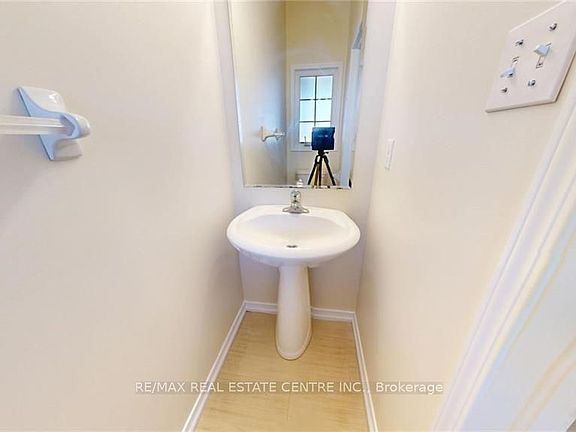 4th image of 11 Sorrento St