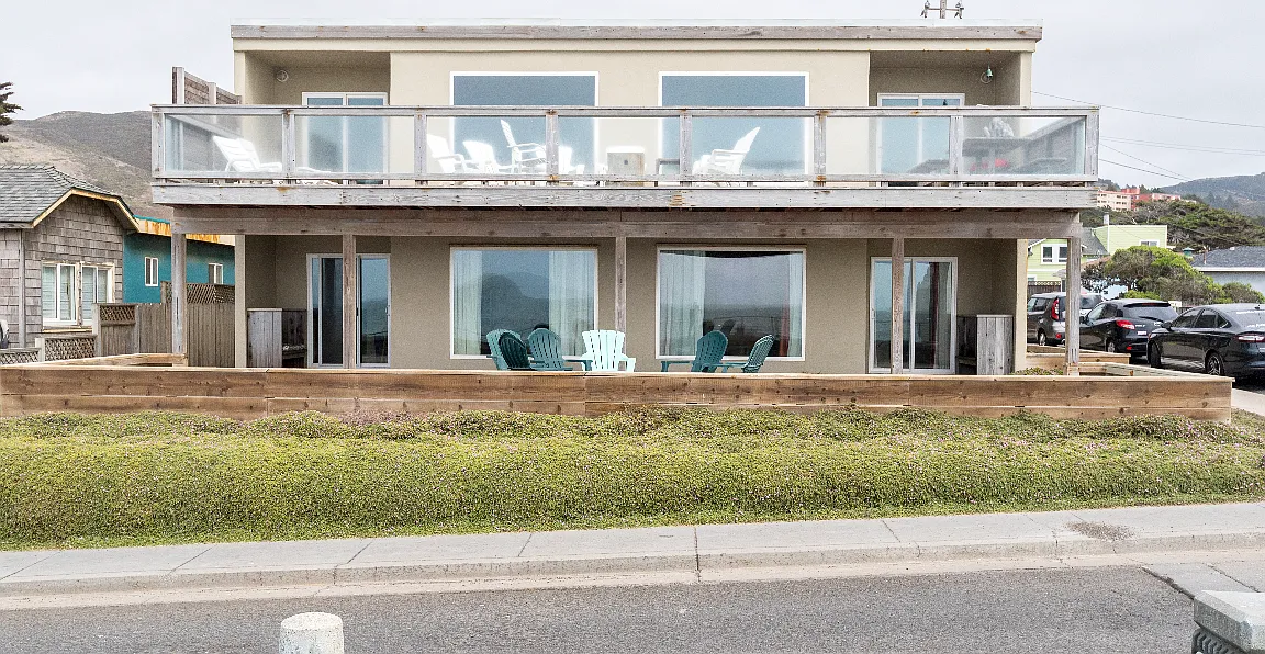 4 bed, 3038 sqft, $12,500 — Photo 1