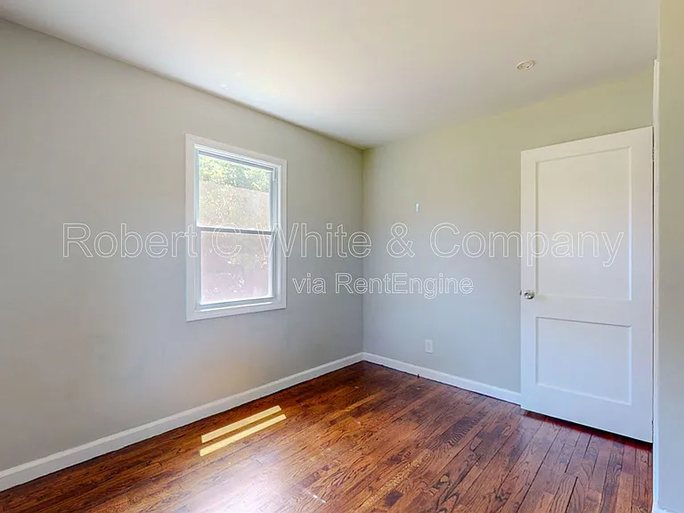 677 Garfield Ave — Photo 19