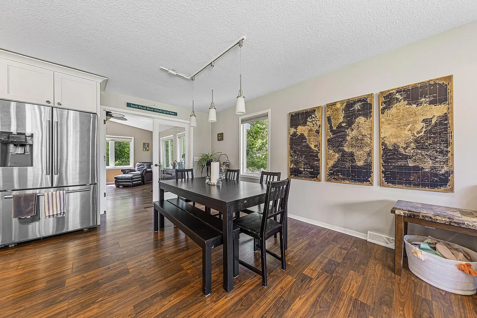 4 bed, 2612 sqft, $2,700 — Photo 4