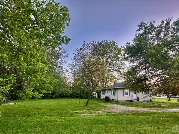 325 Eaton Lewisburg Rd, Eaton, OH 45320