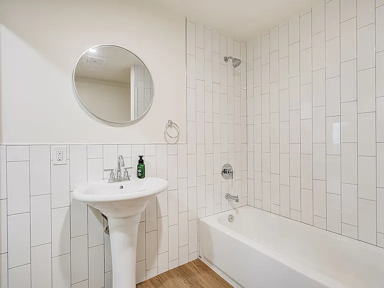 632 N Kingsley Dr #1 — Photo 9