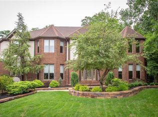 14450 Regency Dr, Strongsville, OH 44136