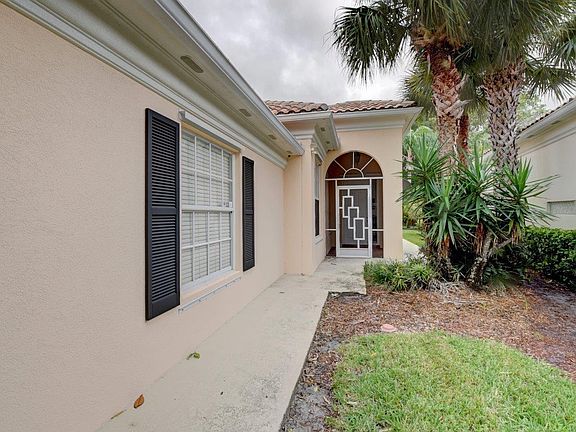 2nd image of 4784 Valencia Dr