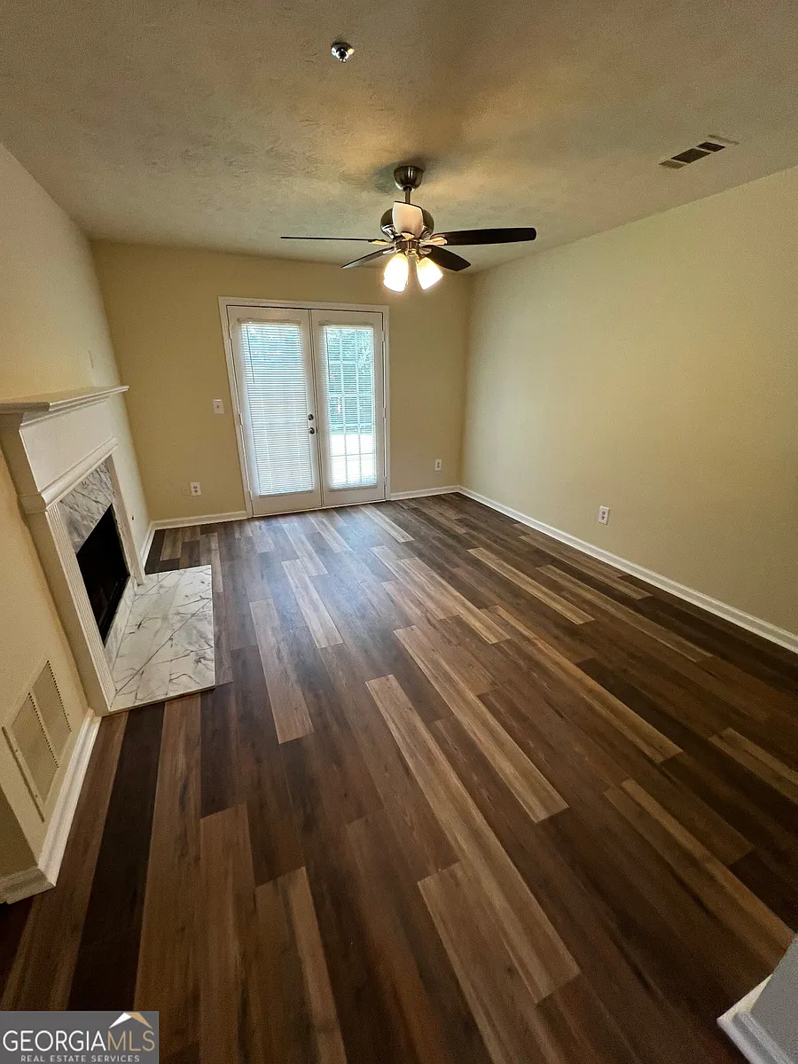 Building Photo - 2360 Wellington Cir