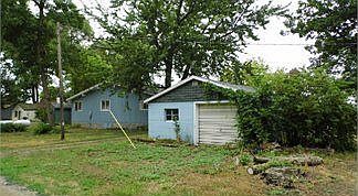 3rd image of 8129 Cottage Dr