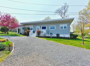 16 Warwick Rd, Gloucester, MA 01930