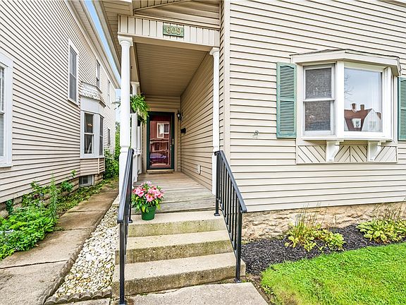 2nd image of 609 W Ash St