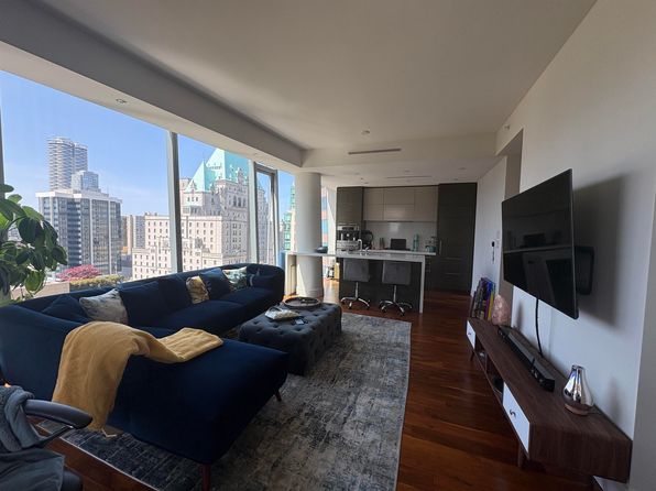 667 Howe St, Vancouver, BC