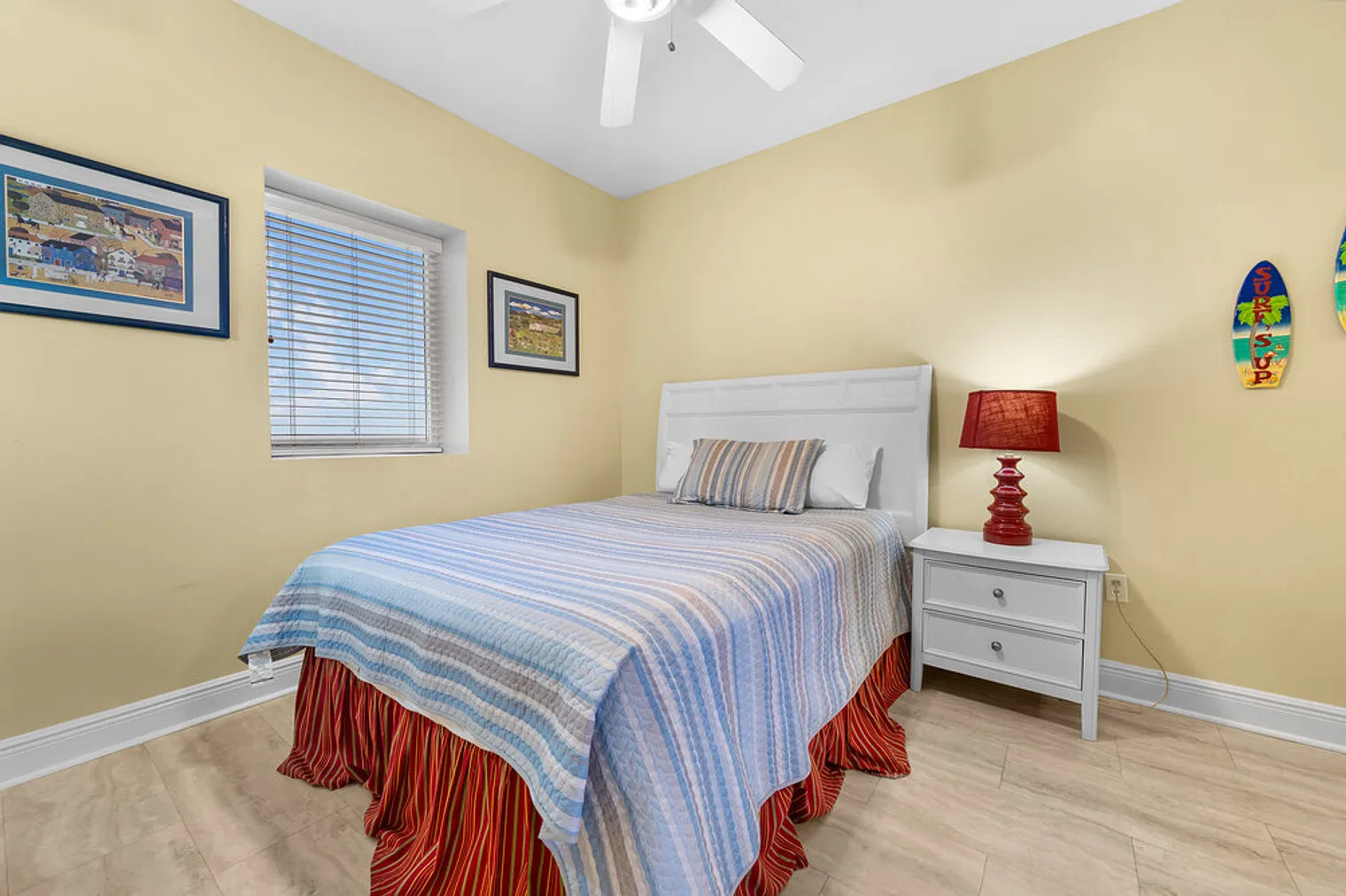 2 bed, 2.0 bath, 1227 sqft, $4,366 — Photo 3