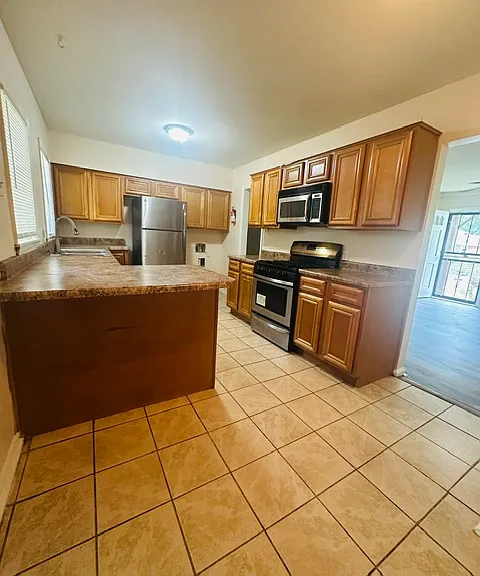 1382 Whitewater Rd — Photo 3