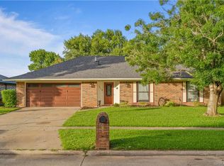 5215 Foxglove Dr, Bossier City, LA 71112