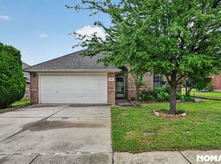 409 Lois Ln, Euless, TX 76040