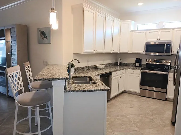 12568 Felice Dr — Photo 3