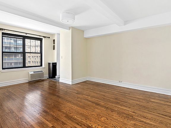3rd image of 200 E 16th St APT 9K