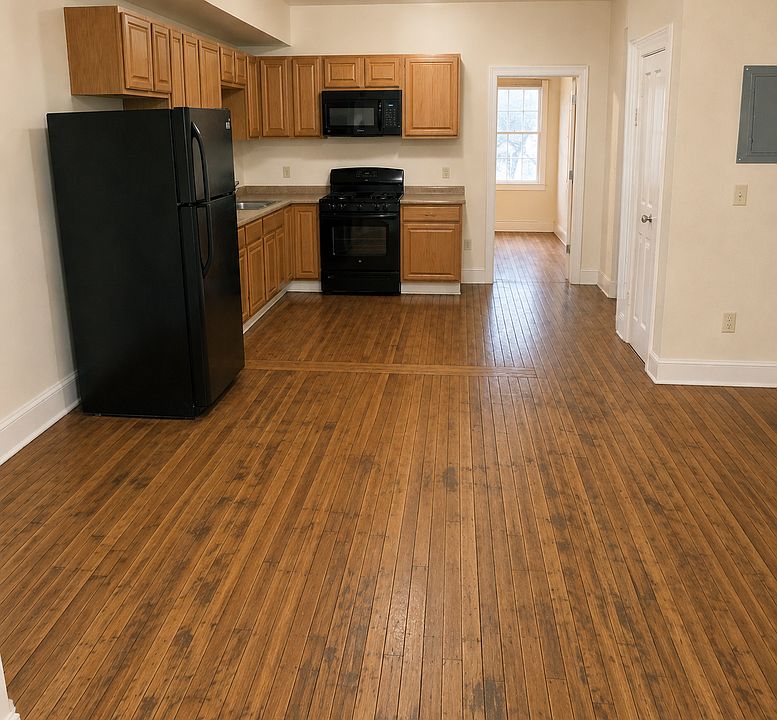 1st image of 96 Grand St APT 2