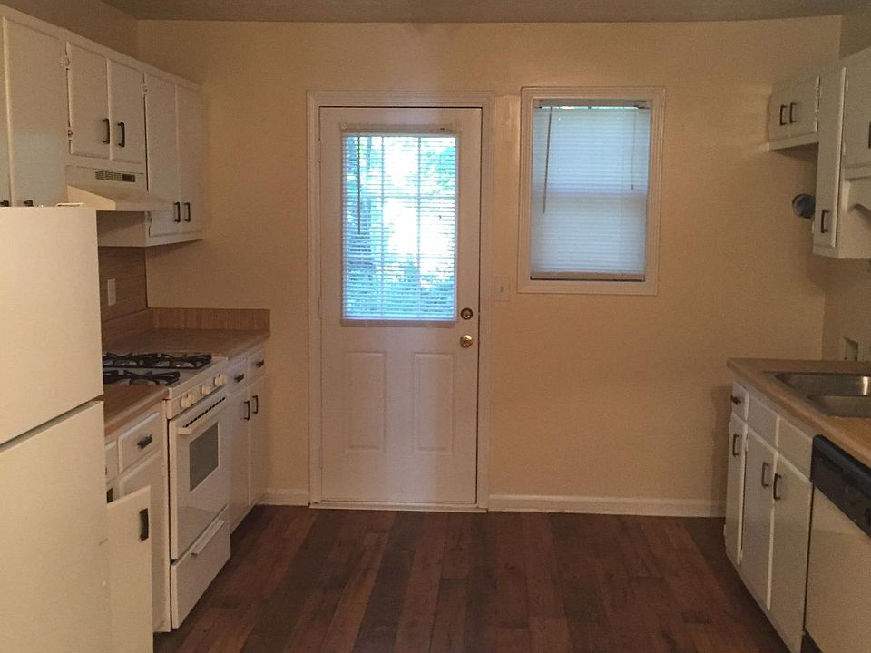 2nd image of 84 Kimberly Way SW #84