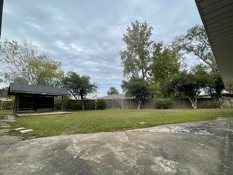1513 Briarwood St — Photo 31