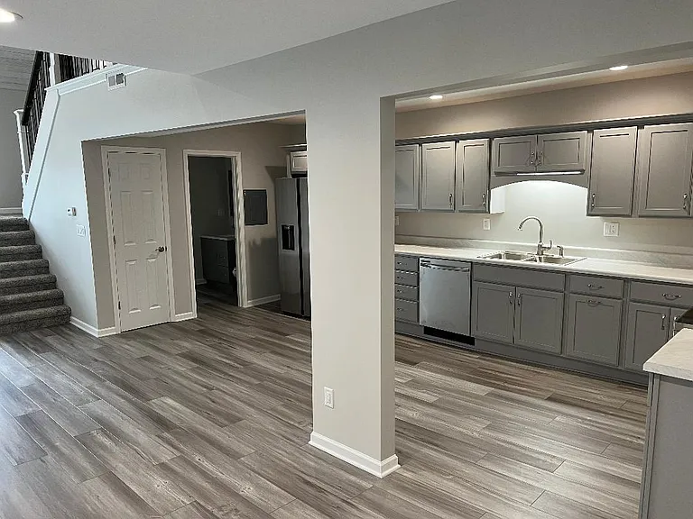 328 3rd St #3 — Photo 9