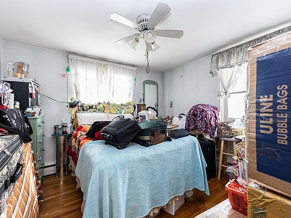 3rd image of 186 Lexington St APT 8